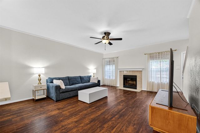 9850 Pagewood Lane 807, Houston, TX 77042