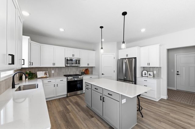 1489 Raccoon Lane, New Richmond, WI 54017