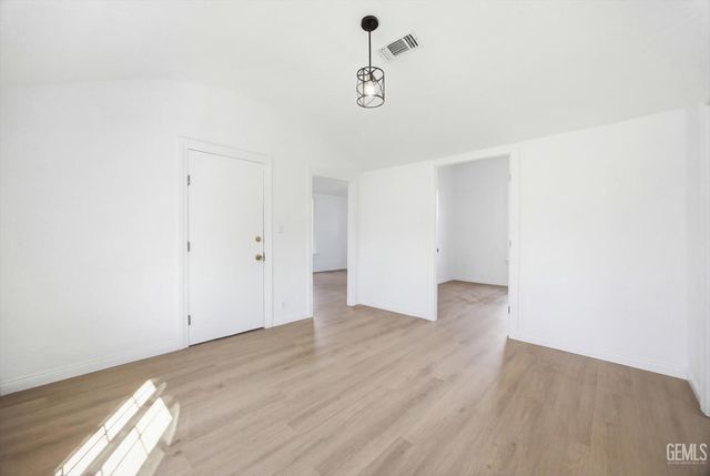 1615 Owens Street, Bakersfield, CA 93305