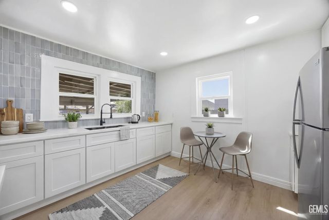 1615 Owens Street, Bakersfield, CA 93305