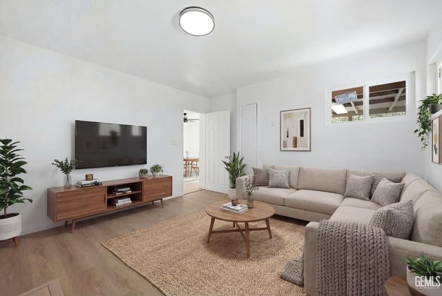 1615 Owens Street, Bakersfield, CA 93305