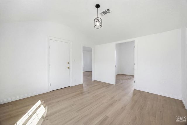 1615 Owens Street, Bakersfield, CA 93305