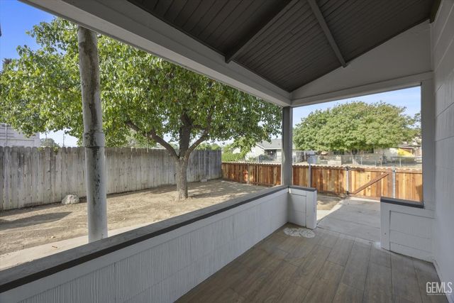 1615 Owens Street, Bakersfield, CA 93305