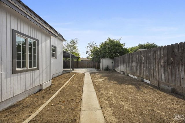 1615 Owens Street, Bakersfield, CA 93305