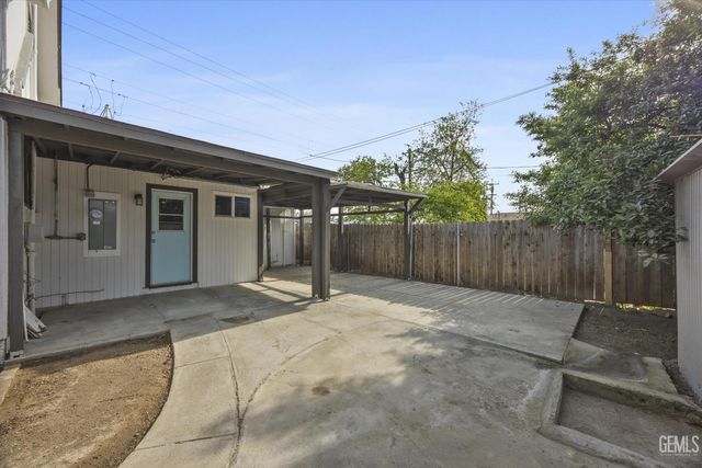1615 Owens Street, Bakersfield, CA 93305