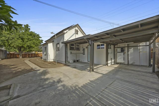 1615 Owens Street, Bakersfield, CA 93305