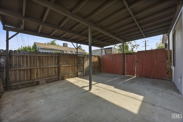 1615 Owens Street, Bakersfield, CA 93305