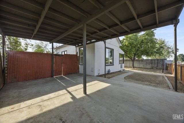 1615 Owens Street, Bakersfield, CA 93305