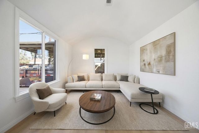 1615 Owens Street, Bakersfield, CA 93305