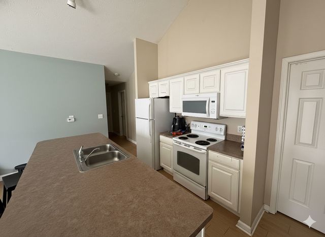 1905 N Lincoln Avenue 319, Urbana, IL 61801