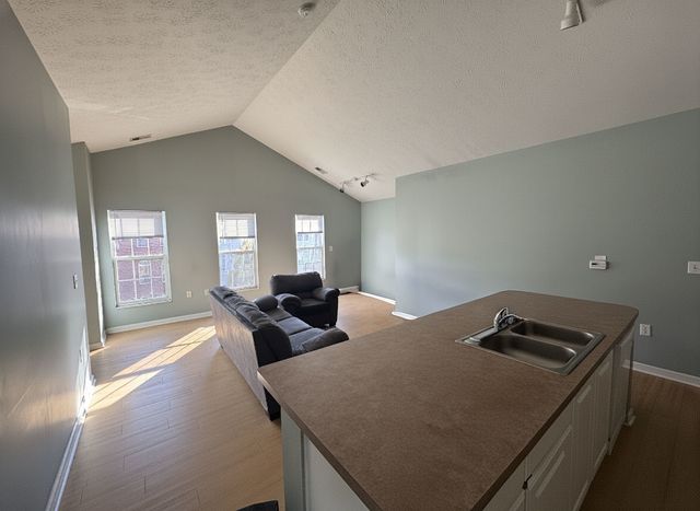 1905 N Lincoln Avenue 319, Urbana, IL 61801