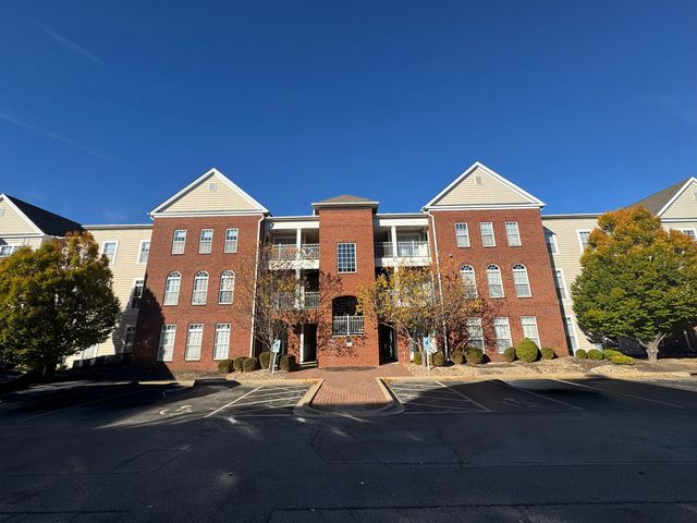 1905 N Lincoln Avenue 319, Urbana, IL 61801