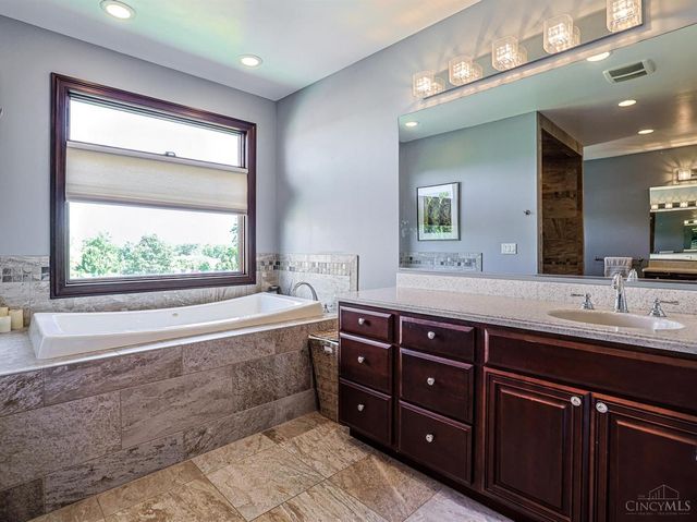 3860 Legendary Ridge Lane, Cleves, OH 45002