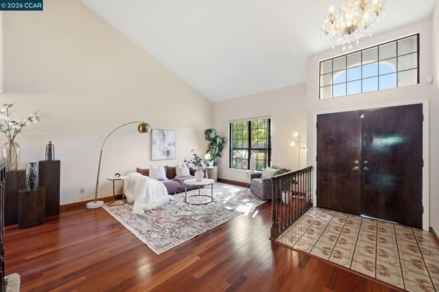 5017 Murchio Dr, Concord, CA 94521