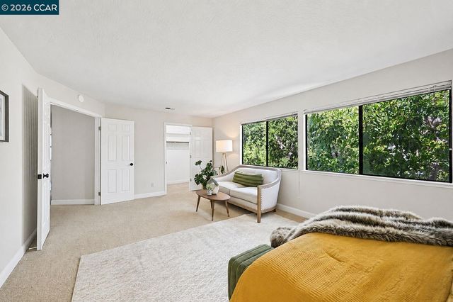 5017 Murchio Dr, Concord, CA 94521