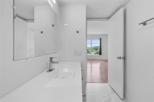4164 Inverrary Drive 412, Lauderhill, FL 33319