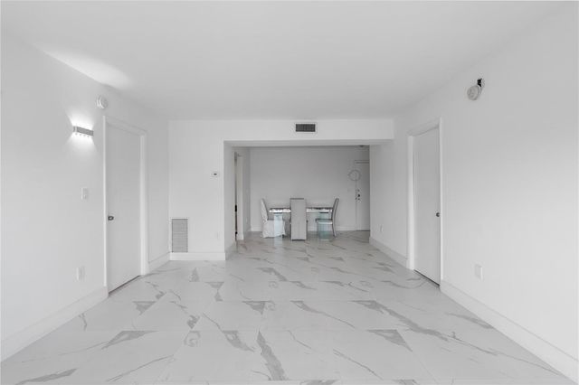 4164 Inverrary Drive 412, Lauderhill, FL 33319