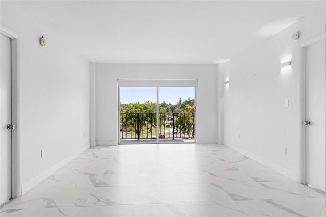 4164 Inverrary Drive 412, Lauderhill, FL 33319