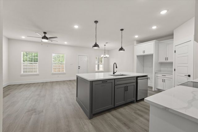 3505 Thannisch Avenue, Fort Worth, TX 76105