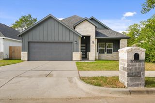 3505 Thannisch Avenue, Fort Worth, TX 76105