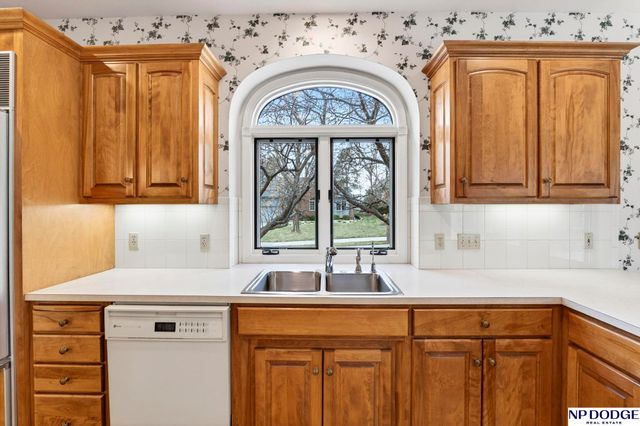 3245 N 159 Street, Omaha, NE 68116