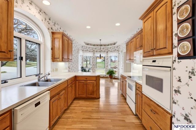 3245 N 159 Street, Omaha, NE 68116