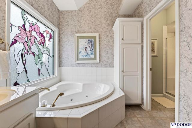 3245 N 159 Street, Omaha, NE 68116