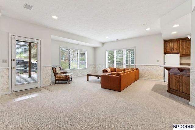 3245 N 159 Street, Omaha, NE 68116