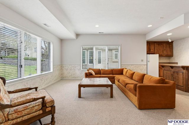 3245 N 159 Street, Omaha, NE 68116