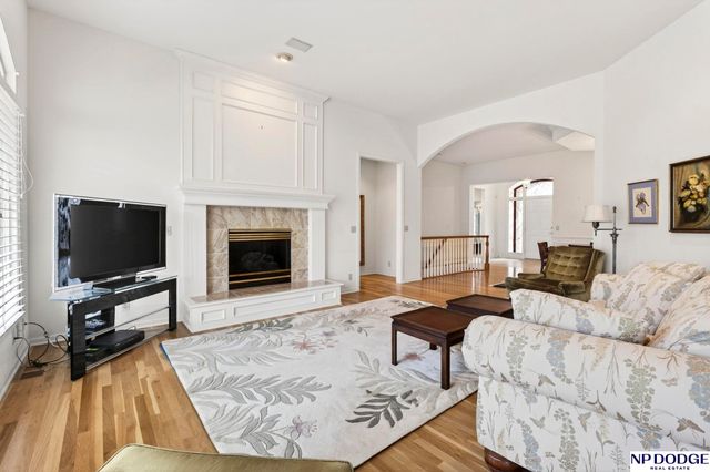 3245 N 159 Street, Omaha, NE 68116