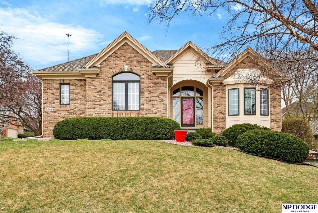 3245 N 159 Street, Omaha, NE 68116