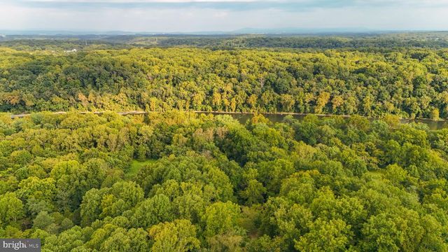 6036 CANTER LN, Sharpsburg, MD 21782