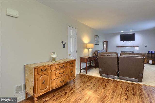 25 DARTMOUTH ST, Harrisburg, PA 17109