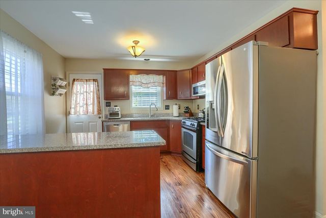 25 DARTMOUTH ST, Harrisburg, PA 17109