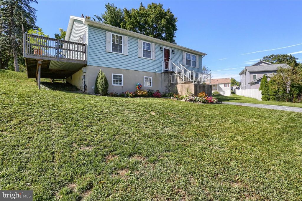 25 DARTMOUTH ST, Harrisburg, PA 17109