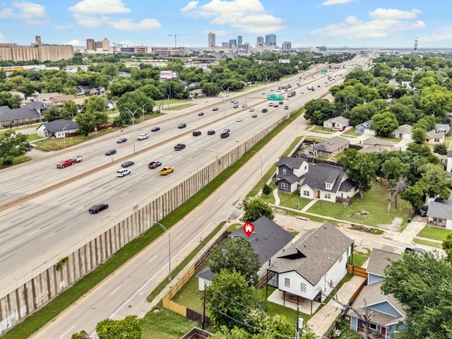 830 E Powell Avenue, Fort Worth, TX 76104