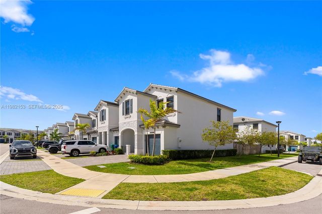 28500 SW 133rd Path 28500, Homestead, FL 33033