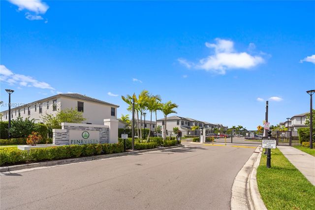 28500 SW 133rd Path 28500, Homestead, FL 33033