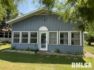 84 S New Thompson Lake Road, Carbondale, IL 62901