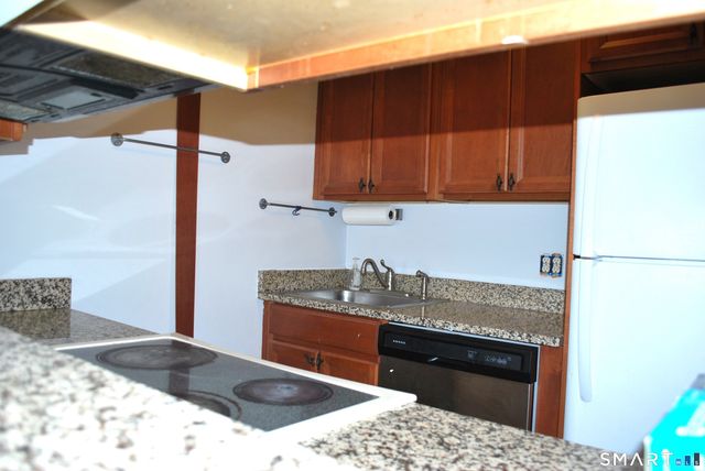 87 Glenbrook Road 7G, Stamford, CT 06902