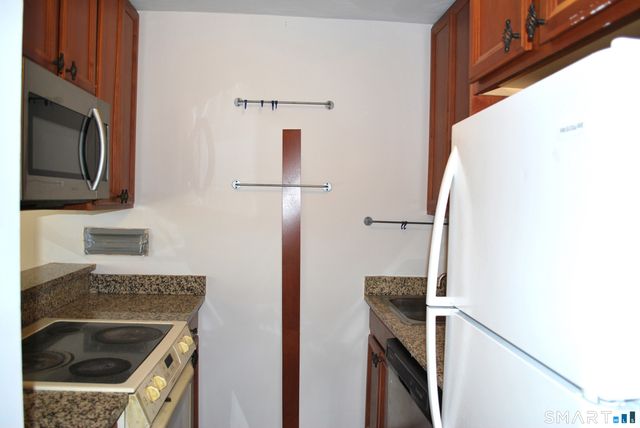 87 Glenbrook Road 7G, Stamford, CT 06902