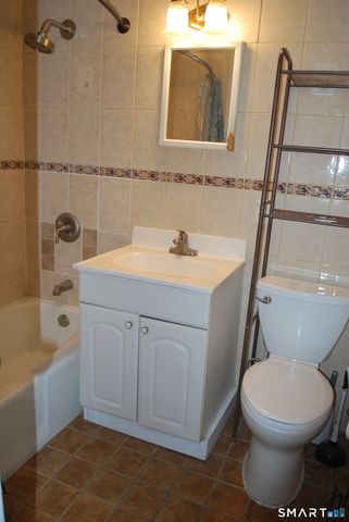 87 Glenbrook Road 7G, Stamford, CT 06902