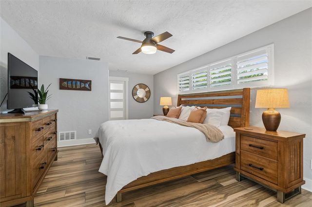 230 S JULIA CIRCLE, St Pete Beach, FL 33706