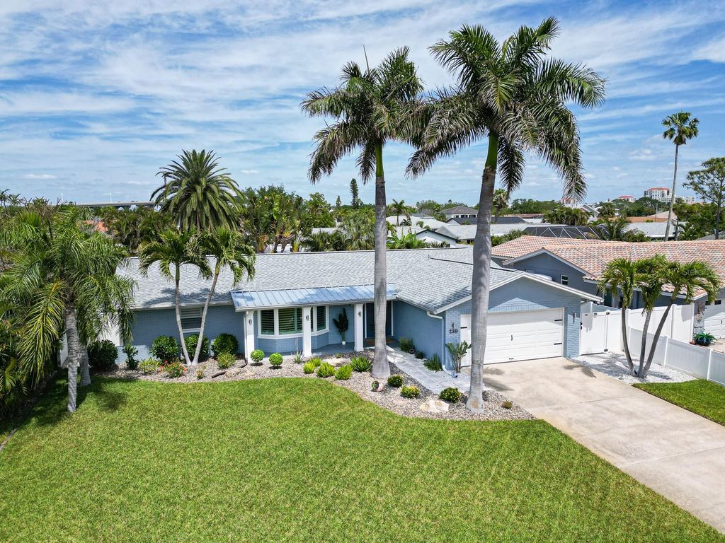 230 S JULIA CIRCLE, St Pete Beach, FL 33706