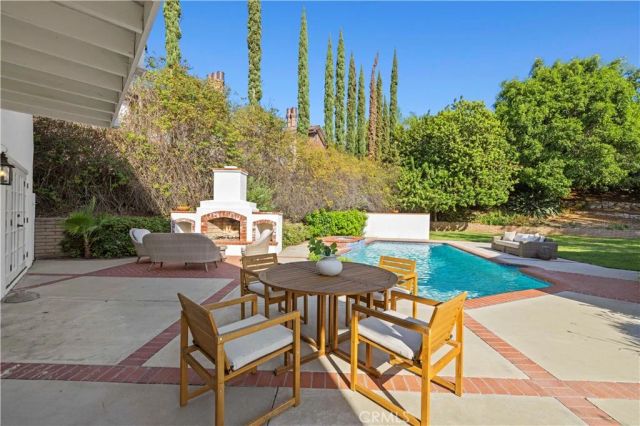 10611 Calm Hill, Santa Ana, CA 92705