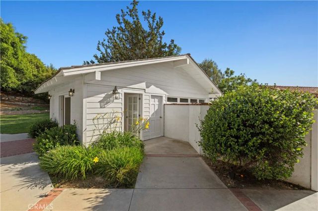 10611 Calm Hill, Santa Ana, CA 92705
