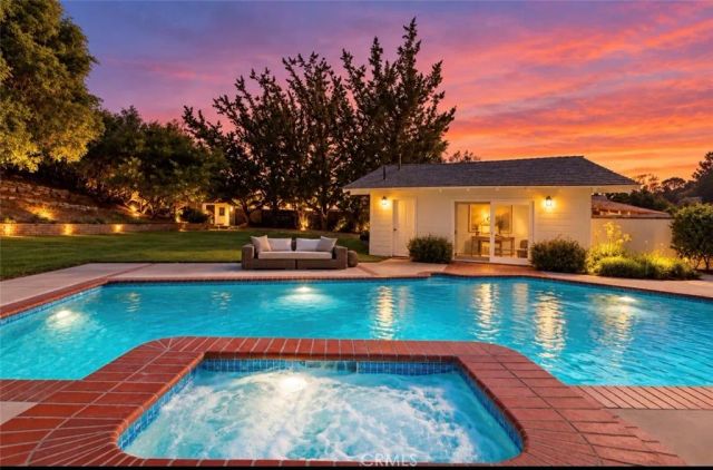 10611 Calm Hill, Santa Ana, CA 92705