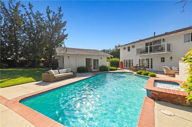 10611 Calm Hill, Santa Ana, CA 92705