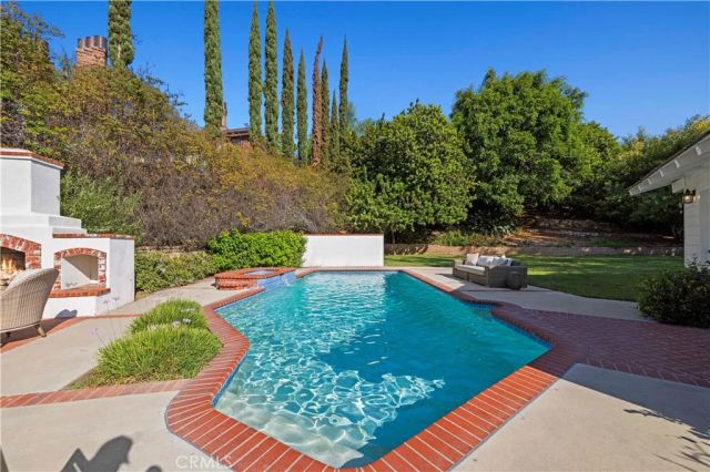 10611 Calm Hill, Santa Ana, CA 92705