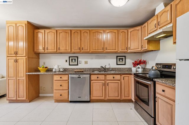 3447 Capella Ln, Alameda, CA 94502